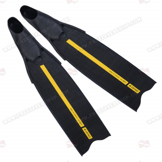 Short Black Carbon Fiber Freediving and Spearfishing Fins