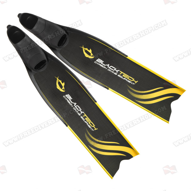 BlackTech Freediving Carbon Fins